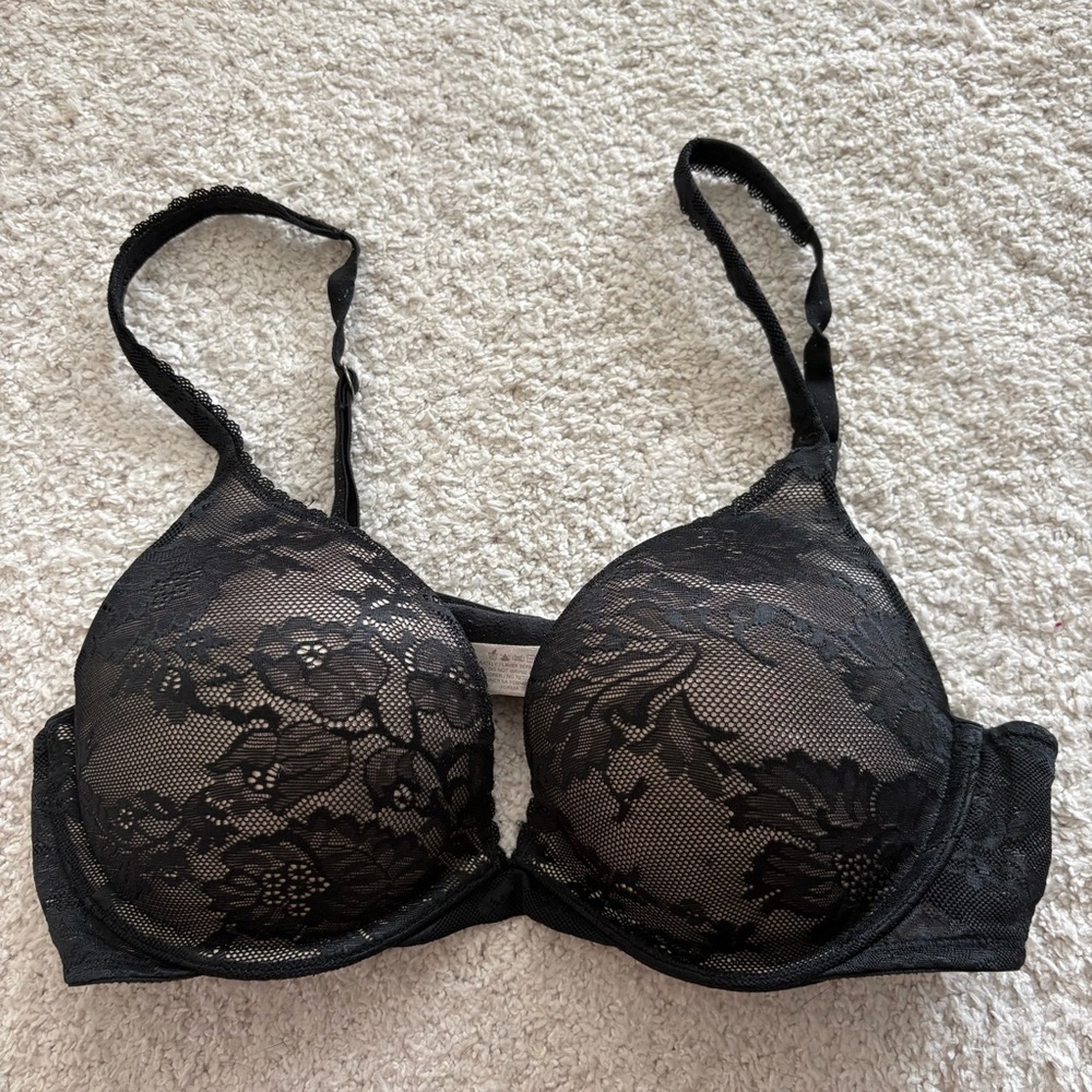 Victoria's Secret Body by Victoria Push Up Black Lace Bra